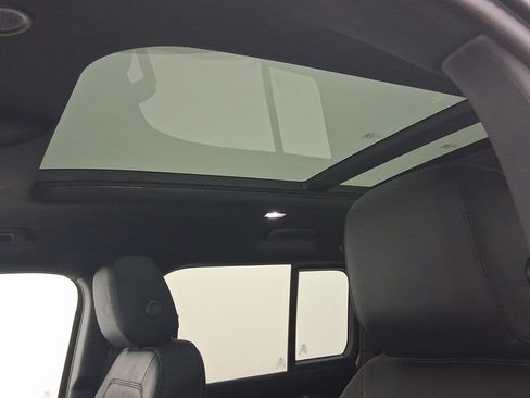 New 2025 Land Rover Defender 110 S image 10