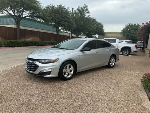 Used 2021 Chevrolet Malibu LS FWD image 12