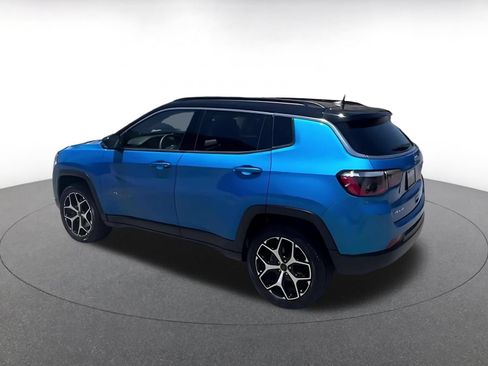 Used 2025 Jeep Compass Limited AWD/4WD image 10