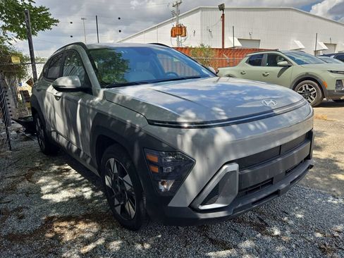 Used 2025 Hyundai Kona SEL FWD image 3