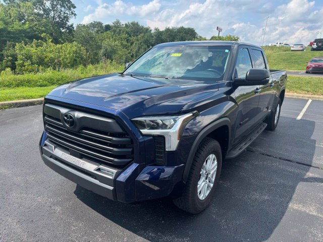 Used 2023 Toyota Tundra SR5 w/ SR5 Premium Package AWD/4WD image 7