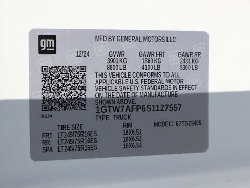New 2025 GMC Savana 2500 w/ Driver Convenience Package RWD image 17