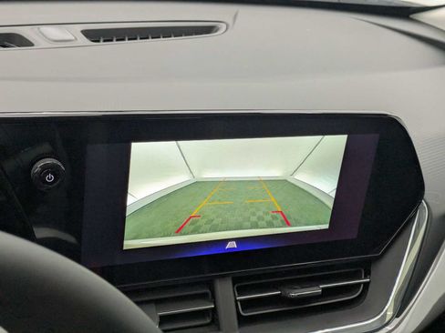 New 2026 Chevrolet Trax ACTIV w/ Sunroof Package FWD image 28