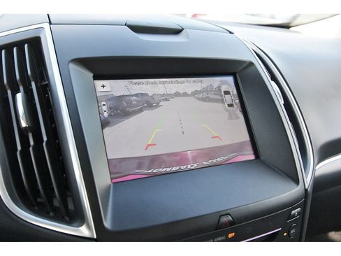 Used 2017 Ford Edge Titanium w/ Equipment Group 302A FWD image 21