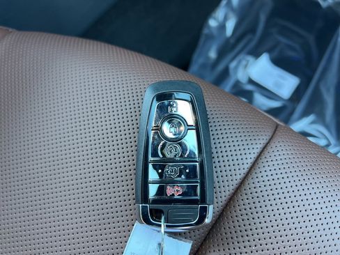 Used 2025 Lincoln Aviator Reserve image 43