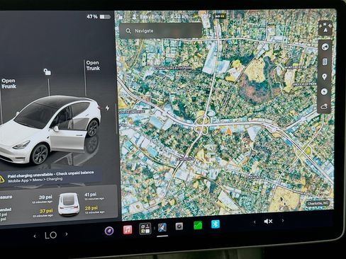 Used 2025 Tesla Model Y Long Range RWD image 19