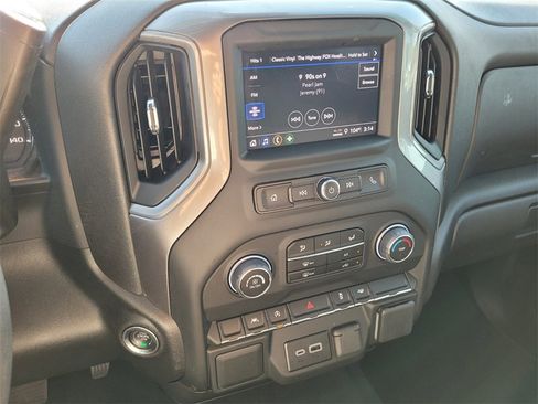 Certified 2025 Chevrolet Silverado 1500 Custom w/ LPO, Dark Essentials Package image 23