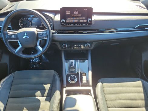 Used 2022 Mitsubishi Outlander SE image 22