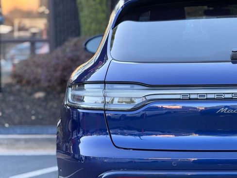 Used 2023 Porsche Macan Turbo image 15