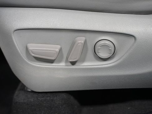 Certified 2021 Toyota Highlander Limited image 35