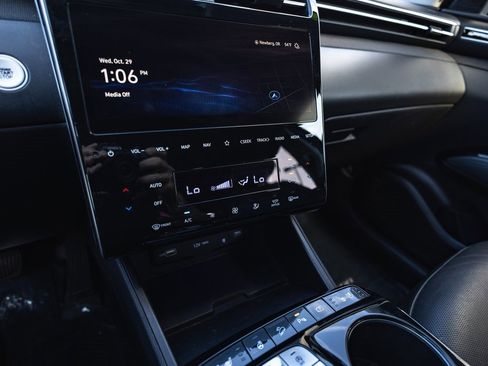 Used 2023 Hyundai Tucson Limited image 15