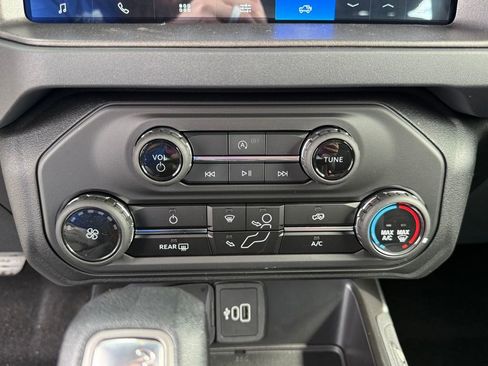 New 2026 Ford Bronco Base image 21