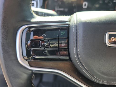 Used 2022 Jeep Grand Wagoneer Series II w/ Convenience Group III image 21