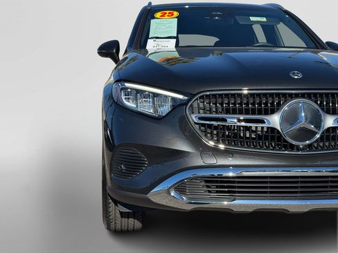 Certified 2025 Mercedes-Benz GLC 300 image 11