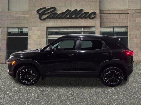 Used 2023 Chevrolet TrailBlazer LT w/ Convenience Package image 2