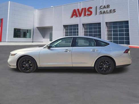 Used 2025 Honda Accord SE image 11
