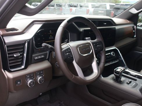 Used 2026 GMC Sierra 1500 Denali AWD/4WD image 17