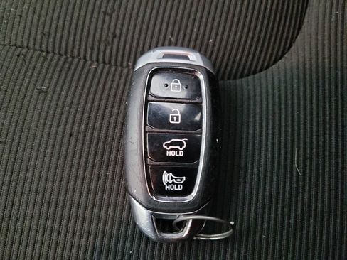 Used 2019 Hyundai Veloster 2.0 Premium image 32