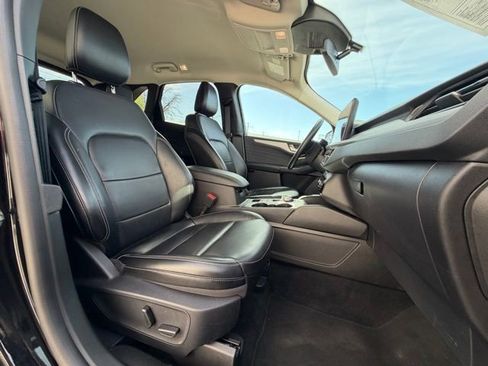 Used 2024 Ford Escape Platinum image 17