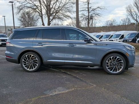Used 2025 Lincoln Aviator Reserve w/ Illumination Package image 3