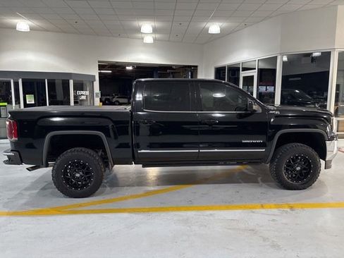 Used 2018 GMC Sierra 1500 SLT AWD/4WD image 10