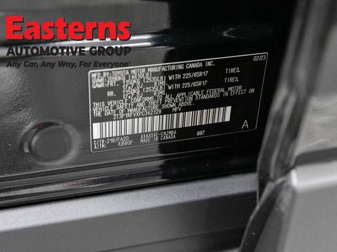 Used 2023 Toyota RAV4 XLE AWD/4WD image 34
