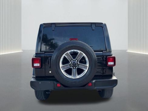 Used 2020 Jeep Wrangler Unlimited Sahara AWD/4WD image 6