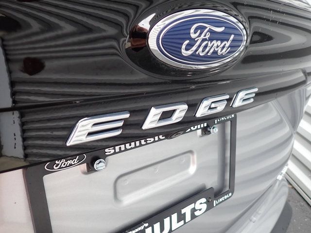 Certified 2023 Ford Edge SEL w/ Convenience Package AWD/4WD image 5