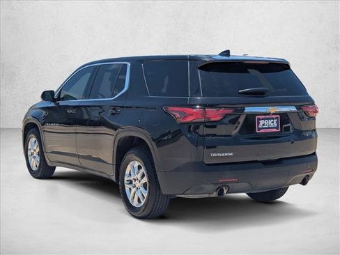 Used 2022 Chevrolet Traverse LS FWD image 8