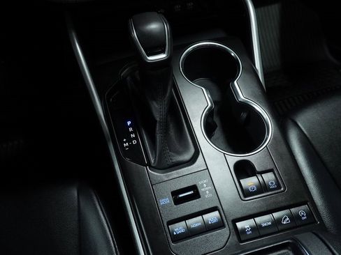 Certified 2020 Toyota Highlander XLE image 24