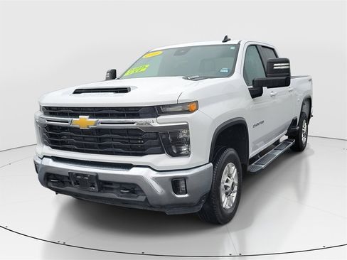Used 2025 Chevrolet Silverado 2500 LT w/ Convenience Package image 2