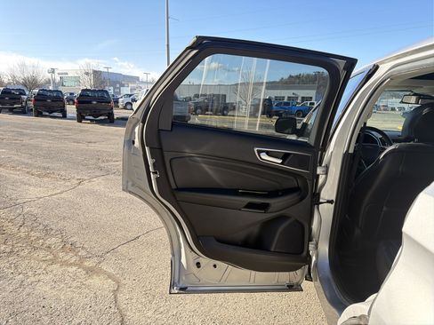 Used 2017 Ford Edge Titanium w/ Equipment Group 302A image 29