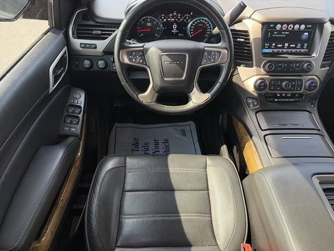 Used 2017 GMC Yukon XL Denali w/ Open Road Package AWD/4WD image 14