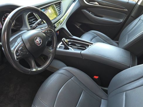 Used 2020 Buick Enclave Essence FWD image 10