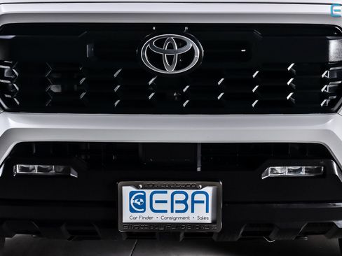 Used 2025 Toyota Tacoma TRD Off-Road image 7