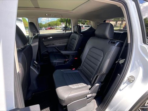 Used 2023 Volkswagen Atlas SEL Premium AWD/4WD image 31