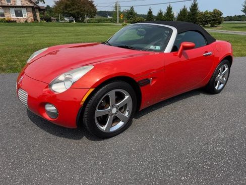 Used 2008 Pontiac Solstice Convertible w/ Premium Package RWD image 12