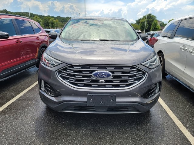 Used 2022 Ford Edge Titanium w/ Equipment Group 301A AWD/4WD image 2