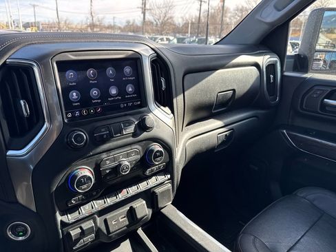 Used 2022 Chevrolet Silverado 2500 LTZ w/ LTZ Plus Package image 34