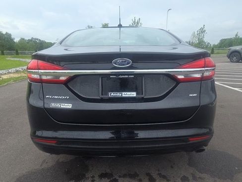 Used 2017 Ford Fusion SE FWD image 10
