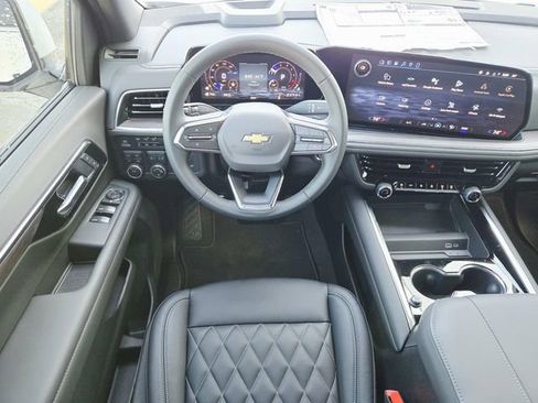 New 2026 Chevrolet Suburban LS image 7