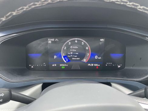 Used 2024 Volkswagen Taos SE image 36