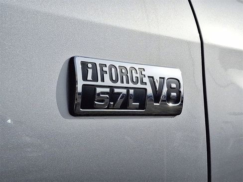 Used 2018 Toyota Tundra SR5 image 23