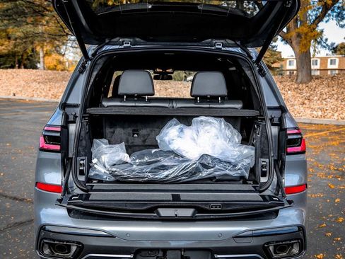 Used 2026 BMW X7 xDrive40i w/ Executive Package image 31