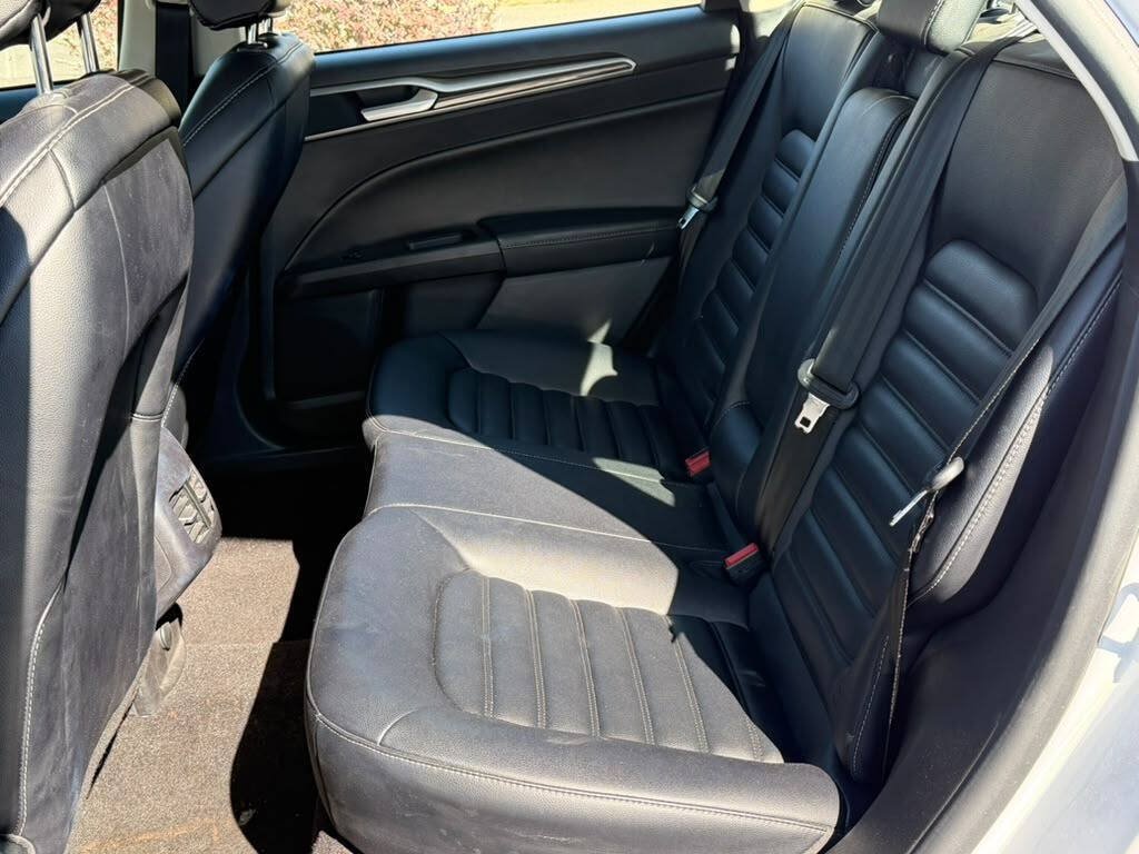 Used 2020 Ford Fusion SEL FWD image 10