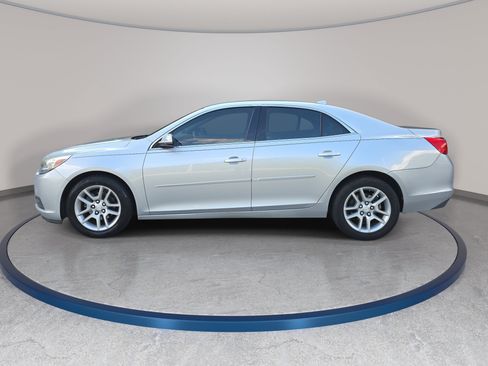 Used 2014 Chevrolet Malibu LT w/ Power Convenience Package FWD image 8