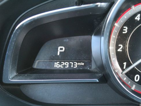 Used 2014 MAZDA MAZDA3 s Grand Touring w/ Technology Package FWD image 14