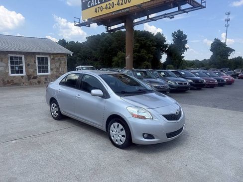 Used 2010 Toyota Yaris Sedan FWD image 9