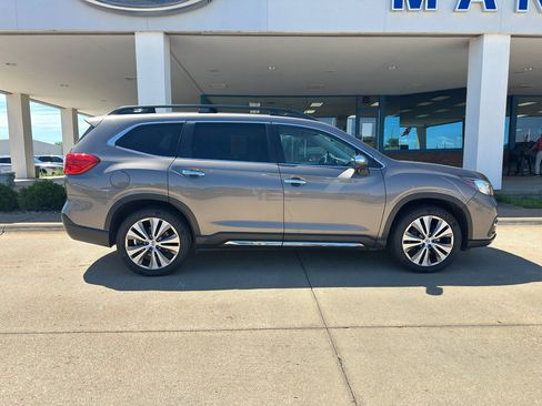 Used 2022 Subaru Ascent Touring AWD/4WD image 7