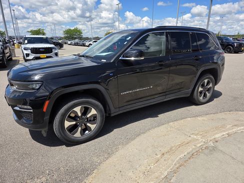 Used 2024 Jeep Grand Cherokee Limited 4xe AWD/4WD image 2